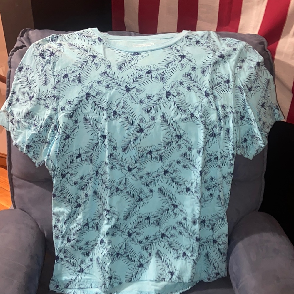 Men’s blue coral shirt